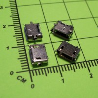 Micro USB-B (MC101)